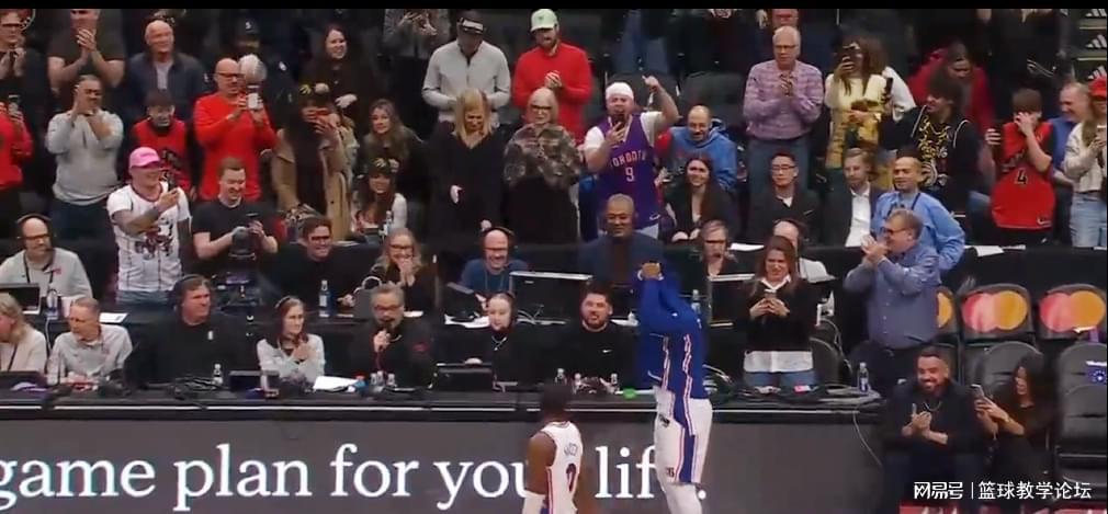 0+0+0+0！客场两万球迷起立！20年生涯最后一舞